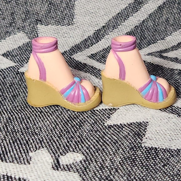 2005 Miami Getaway Chelsea Mattel My Scene Doll Purple & Blue Shoes Heels Wedges - Picture 3 of 6